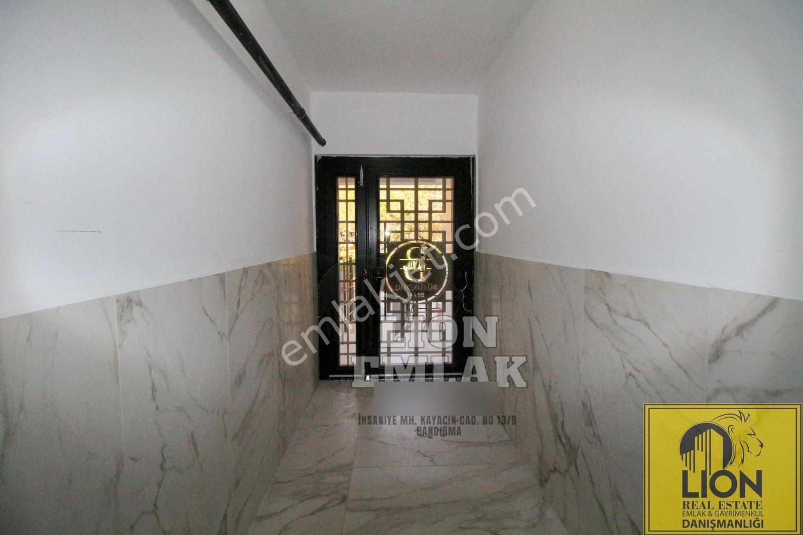 Lıon Emlak'tan Kayacık'ta Çift Banyo,balkonlu Satılık 2+1 Daire — fotoğraf 33
