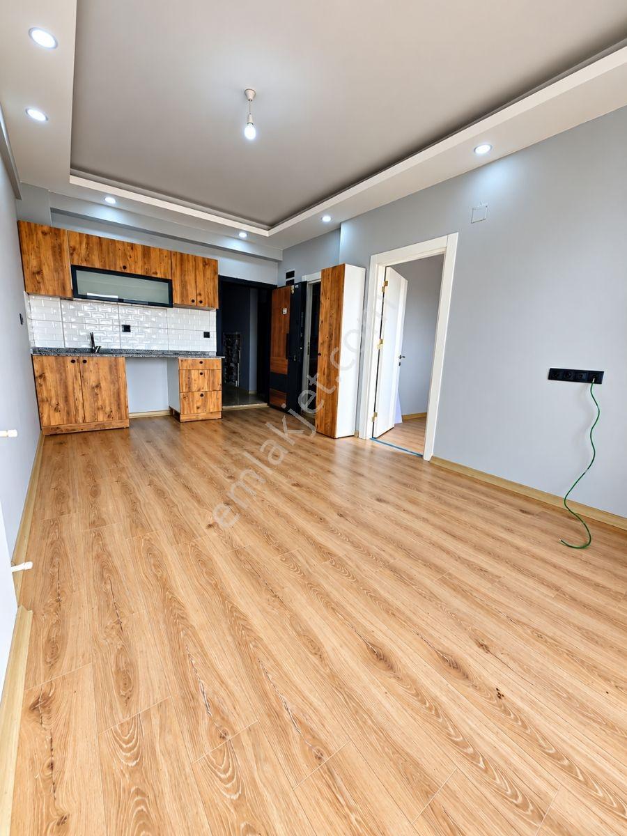 Vesile'den Geniş Oturum İskanlı 1+1 — fotoğraf 4