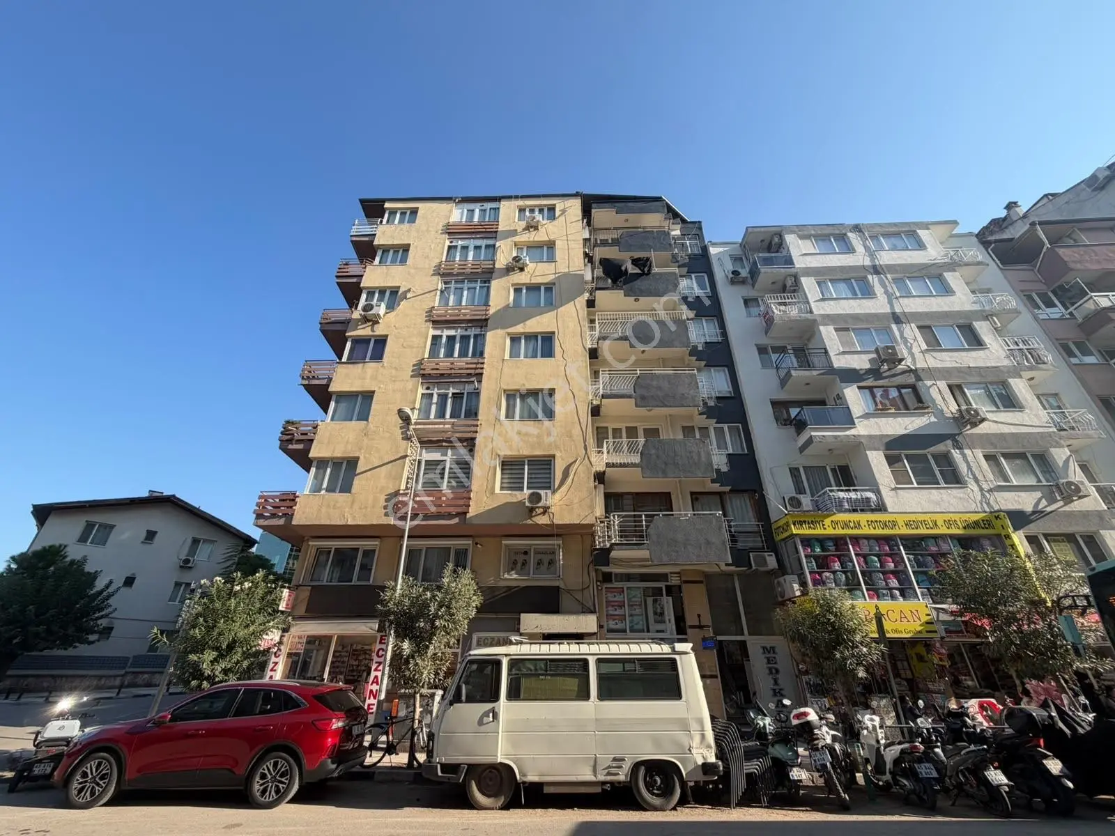 Sakarya Mahallesi Cadde Üzeri Satılık 2+1 — fotoğraf 2