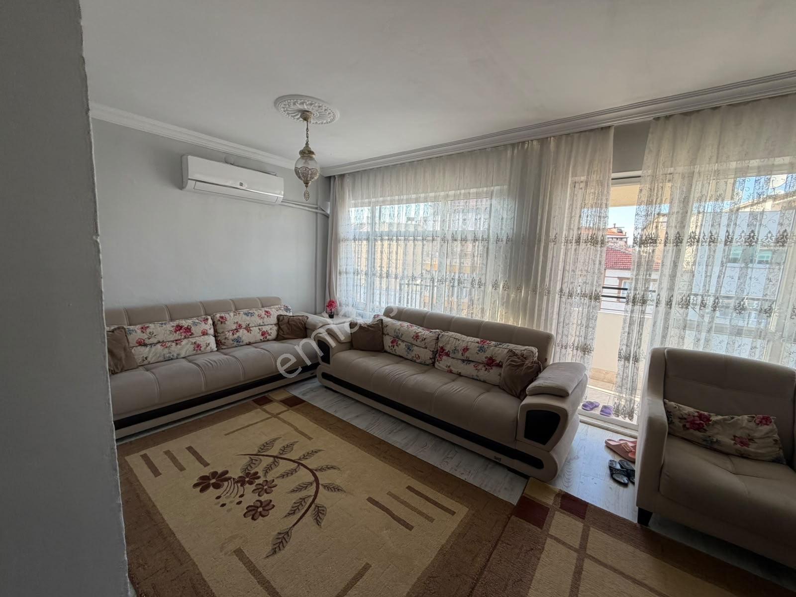 Sakarya Mahallesi Cadde Üzeri Satılık 2+1 — fotoğraf 7
