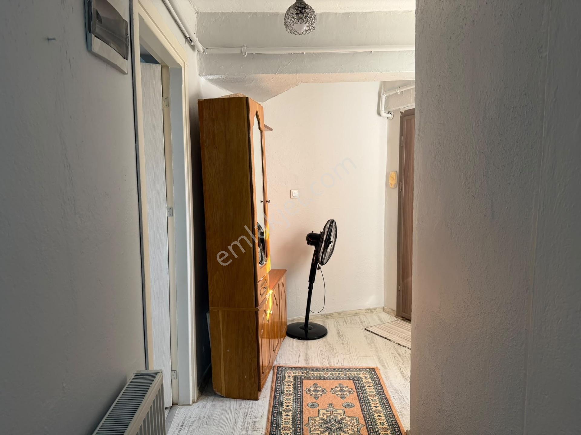 Sakarya Mahallesi Cadde Üzeri Satılık 2+1 — fotoğraf 11