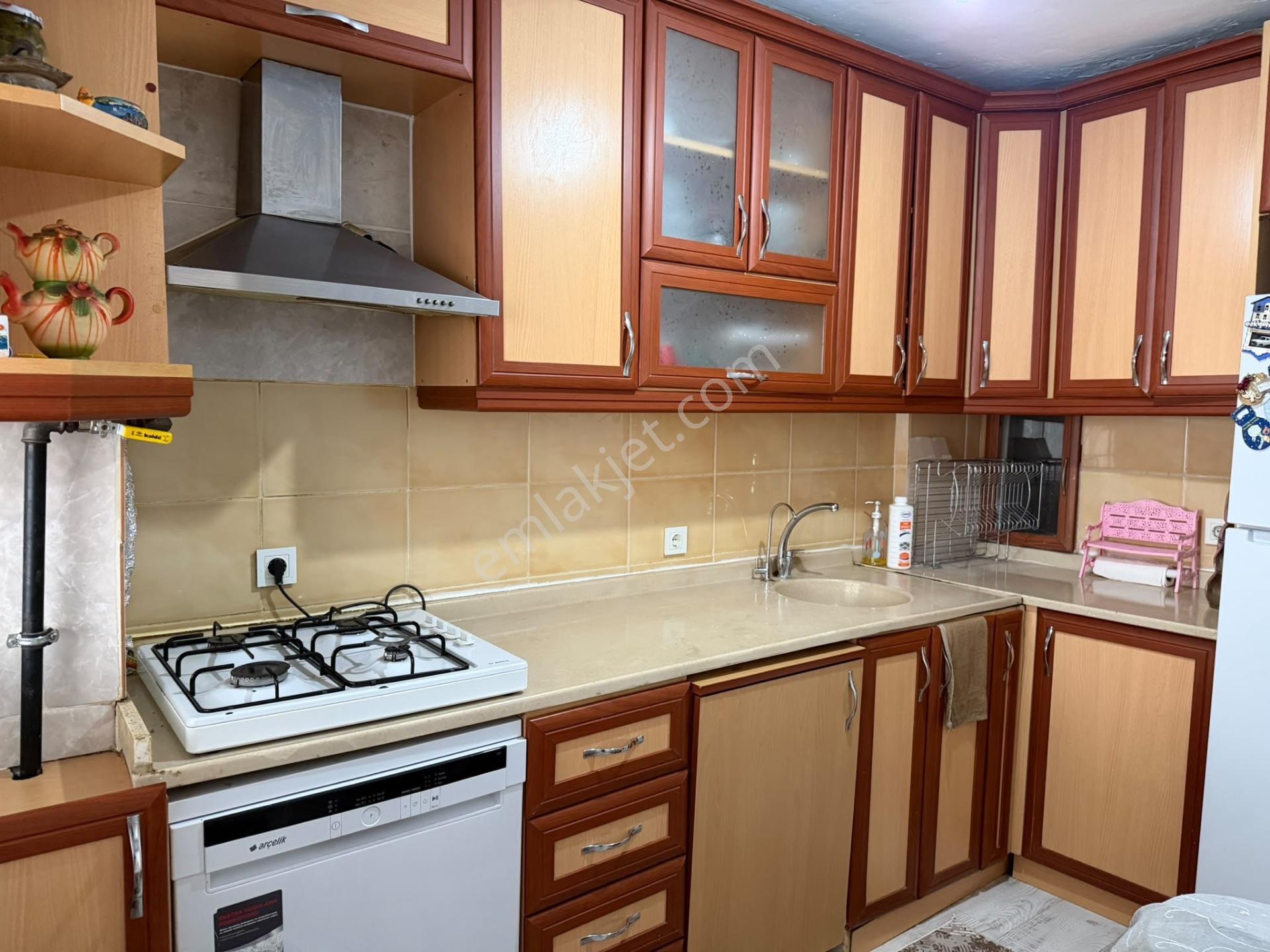 Sakarya Mahallesi Cadde Üzeri Satılık 2+1 — fotoğraf 12