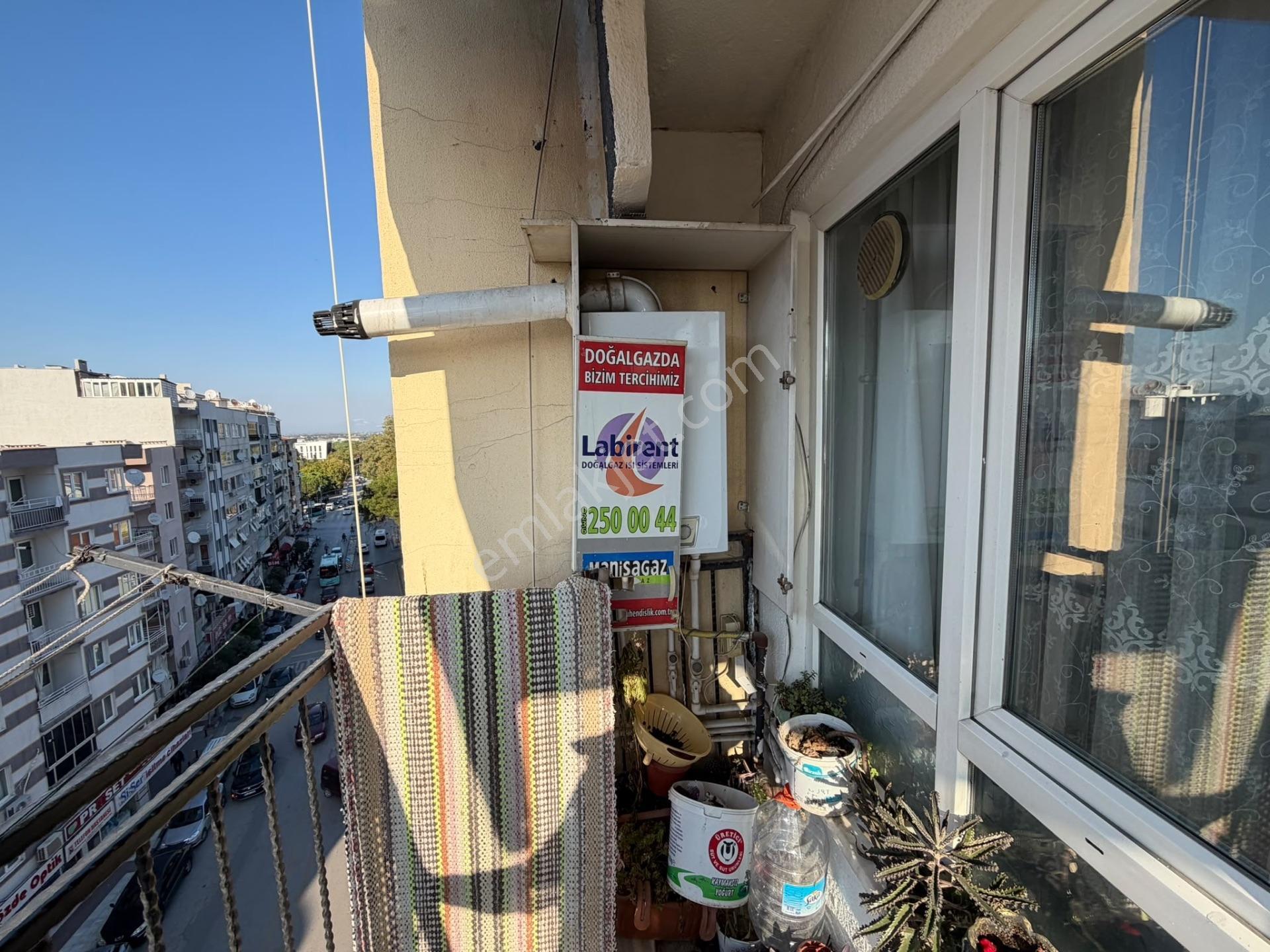 Sakarya Mahallesi Cadde Üzeri Satılık 2+1 — fotoğraf 17