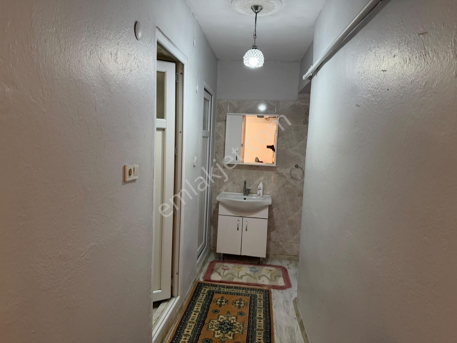 Sakarya Mahallesi Cadde Üzeri Satılık 2+1 — fotoğraf 18