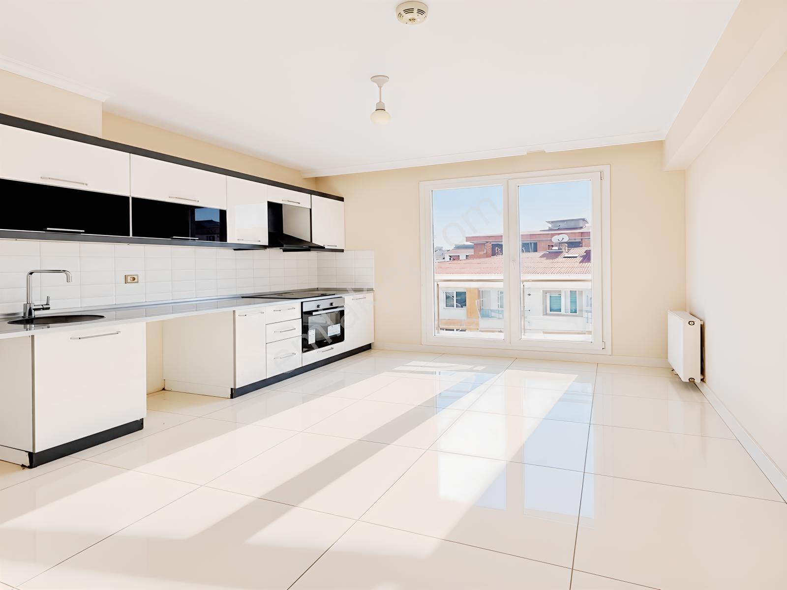 Metrobüse Yakın Sitede Ultra Geniş 3+1 Satılık Arakat Daire — fotoğraf 11
