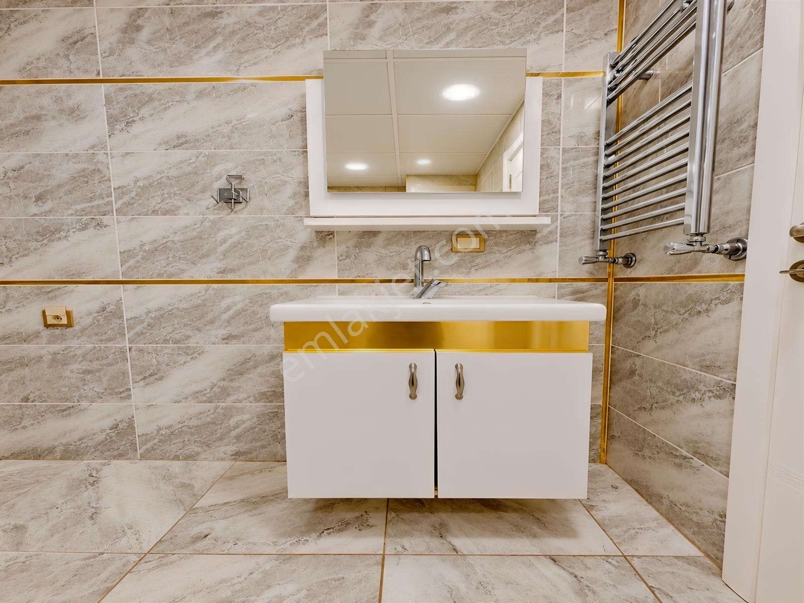 Metrobüse Yakın Sitede Ultra Geniş 3+1 Satılık Arakat Daire — fotoğraf 15