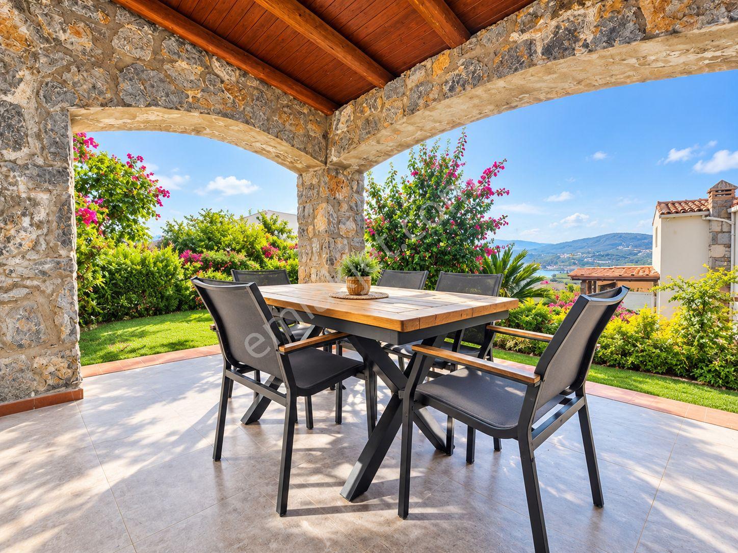 Muğla Bodrum Site İçinde Satılık Bahçe Katı — fotoğraf 4