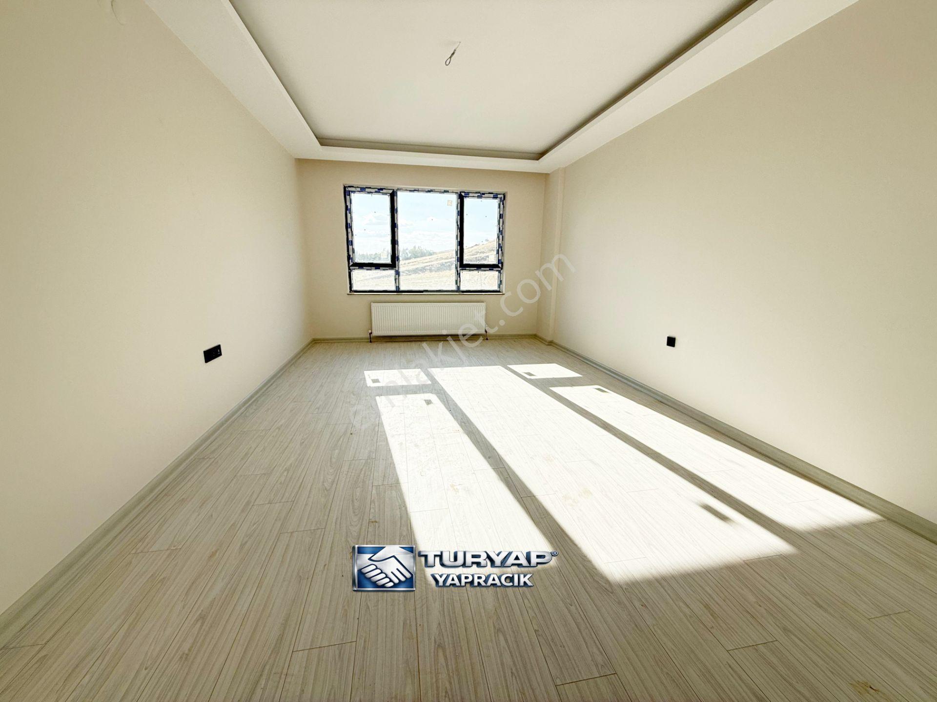 ░ Turyap Yapracık ░ 2 Bloklu Setra Sitesinde Katta 86m² 2+1
