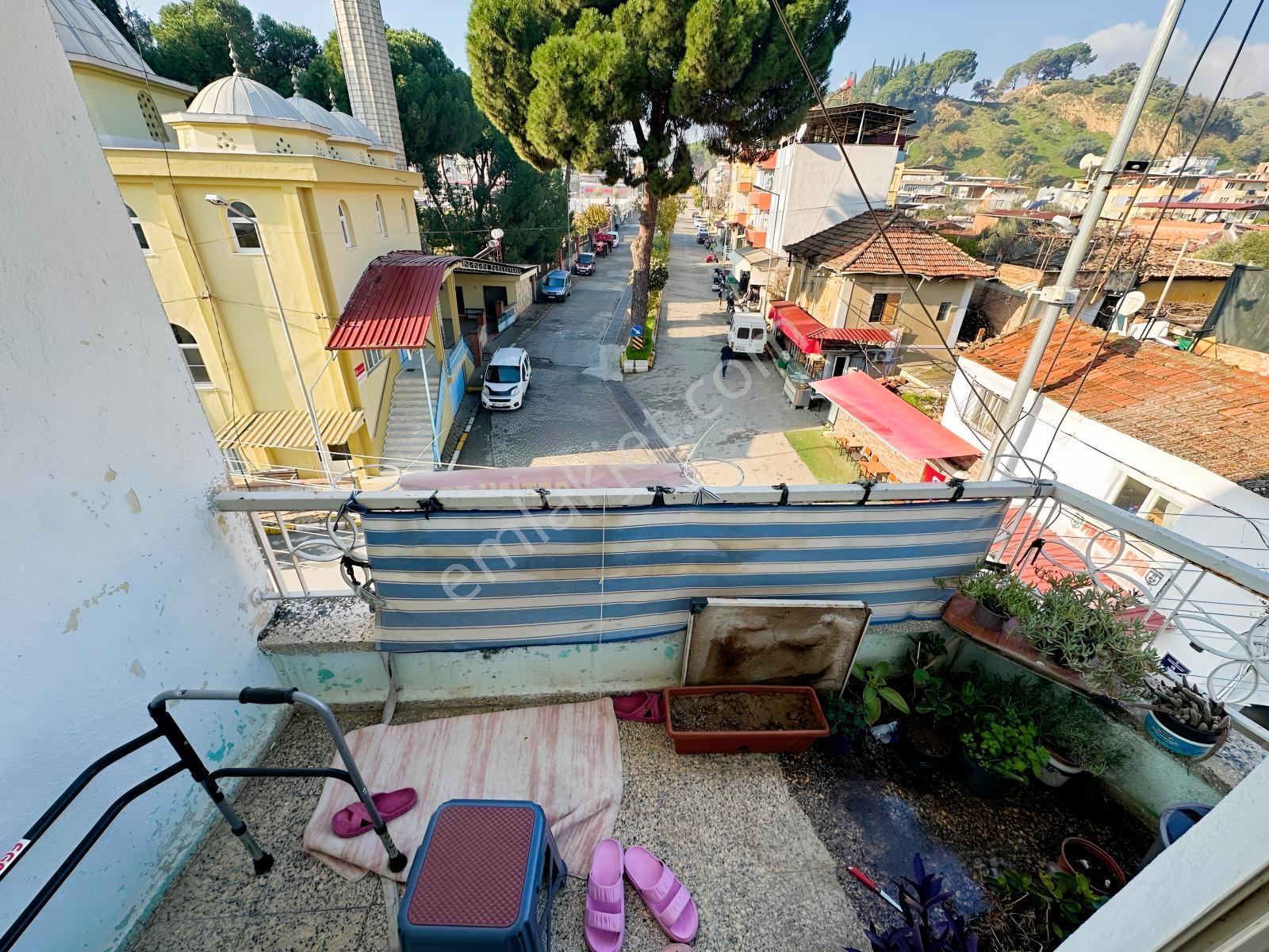 Nazilli Hürriyet Caddesinde Komple Satılık Bina + Dükkan — fotoğraf 7