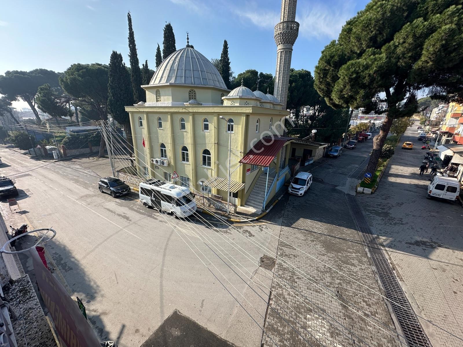 Nazilli Hürriyet Caddesinde Komple Satılık Bina + Dükkan — fotoğraf 8