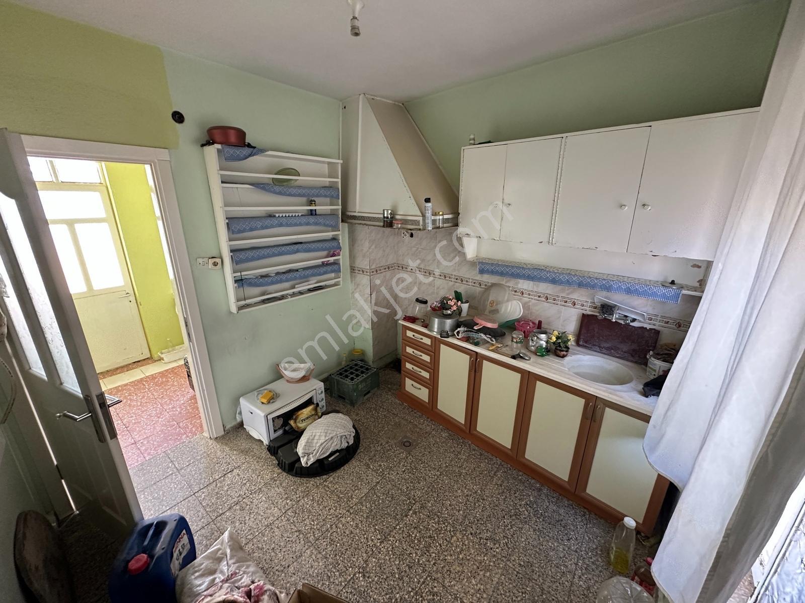 Nazilli Hürriyet Caddesinde Komple Satılık Bina + Dükkan — fotoğraf 15