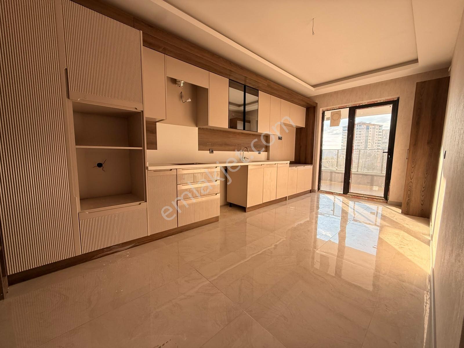 Natoyolu Cad.yakını Yerden Isıtmalı Sıfır Bina'da Lüks 3+1 Daire — fotoğraf 2