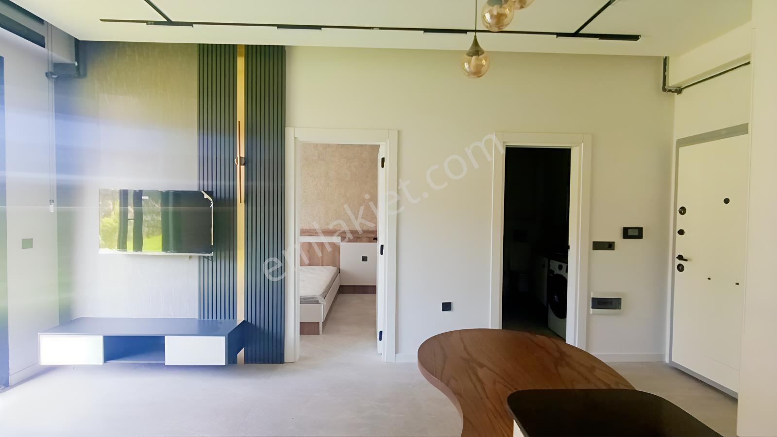 C21 Loft'tan Servergazi'de Havuzlu Sitede Eşyalı Satılık 1+1 — fotoğraf 7