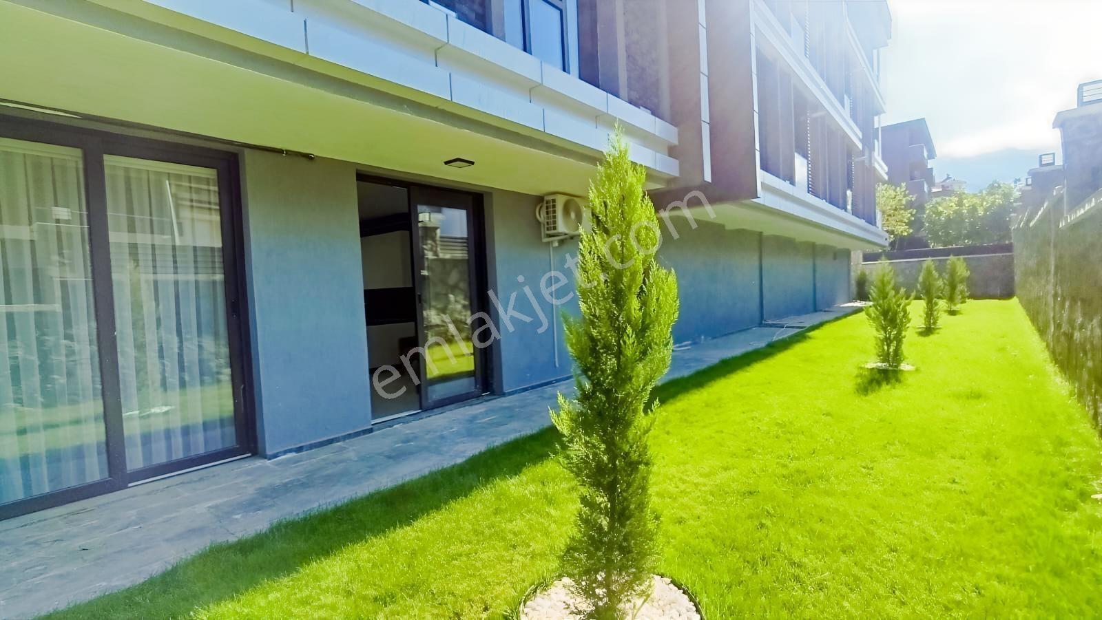 C21 Loft'tan Servergazi'de Havuzlu Sitede Eşyalı Satılık 1+1 — fotoğraf 15