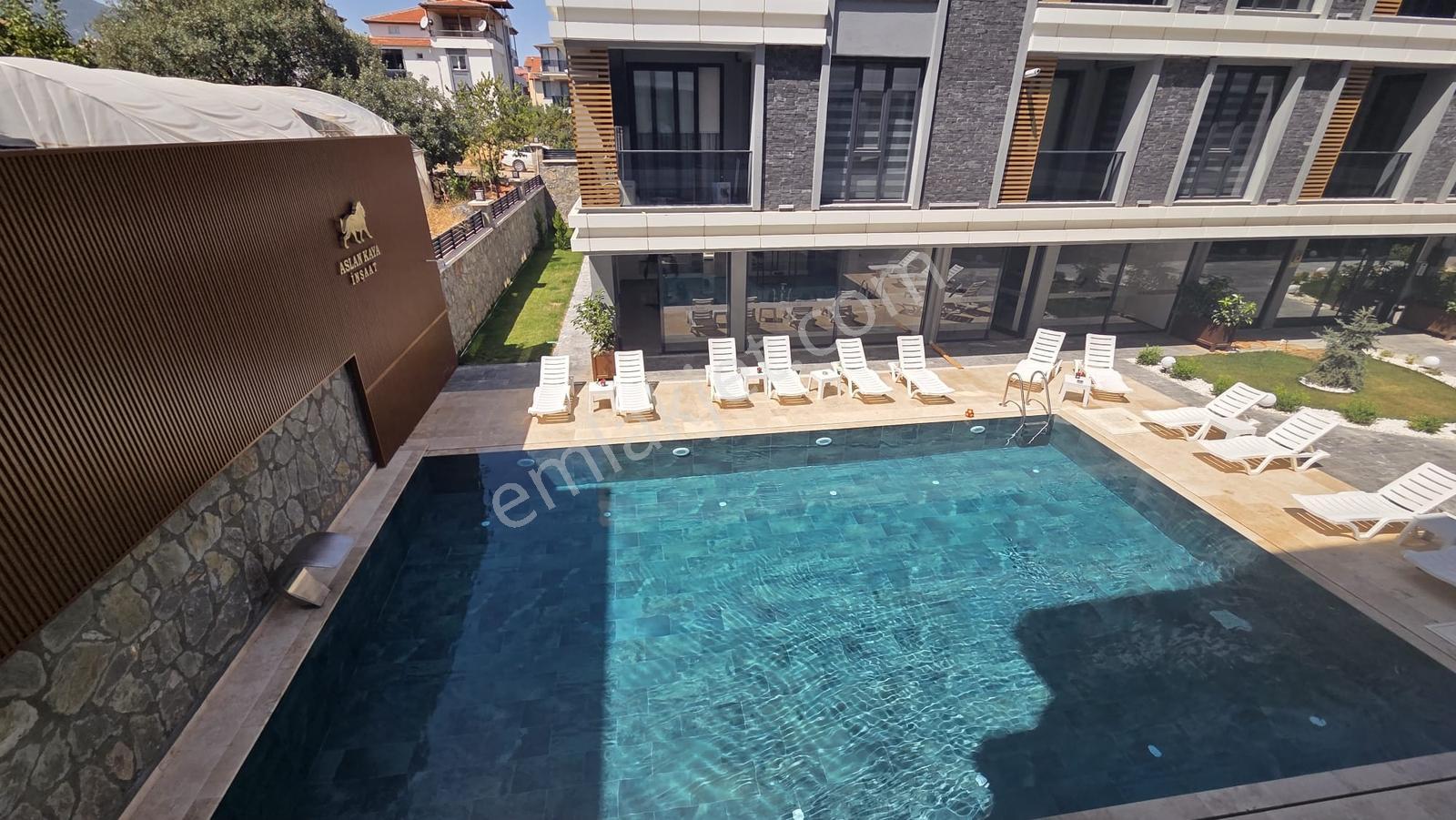 C21 Loft'tan Servergazi'de Havuzlu Sitede Eşyalı Satılık 1+1 — fotoğraf 18