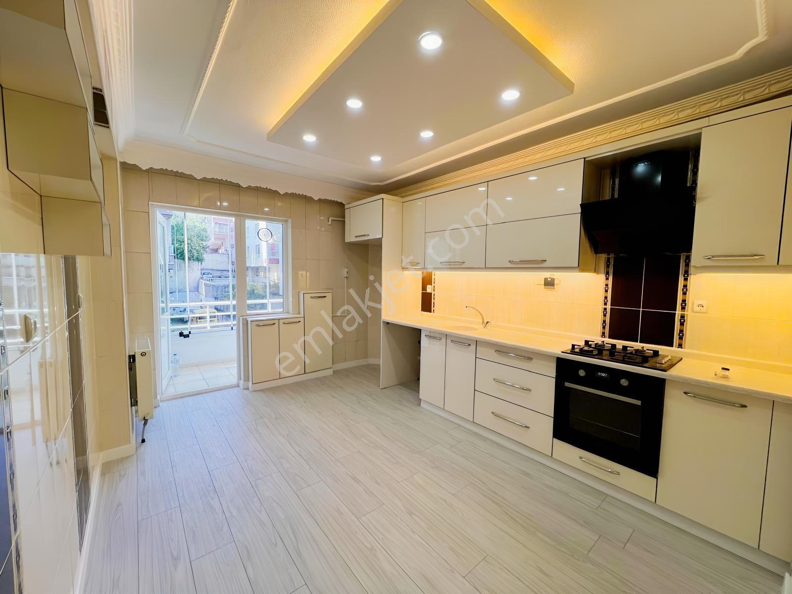 Ovacık Koblay Yakını 130 M2 Asansörlü 1.kat Yapılı 3 Balkonlu — fotoğraf 7