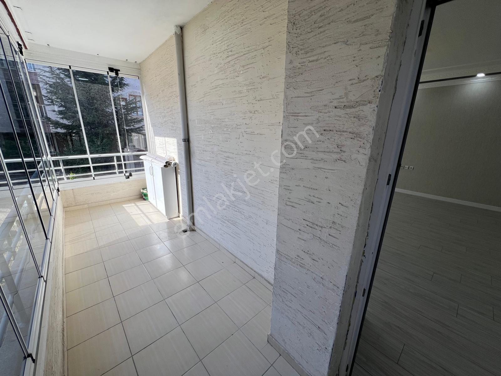 Ovacık Koblay Yakını 130 M2 Asansörlü 1.kat Yapılı 3 Balkonlu — fotoğraf 11
