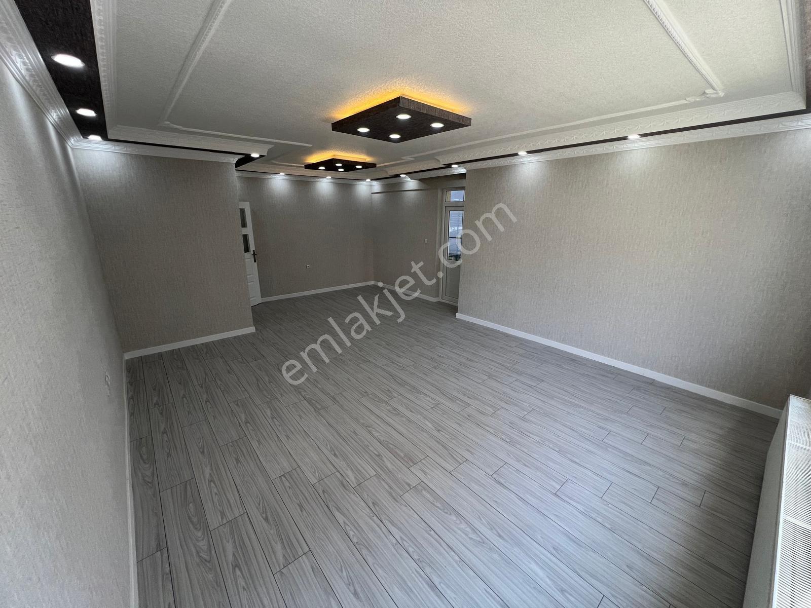 Ovacık Koblay Yakını 130 M2 Asansörlü 1.kat Yapılı 3 Balkonlu — fotoğraf 14