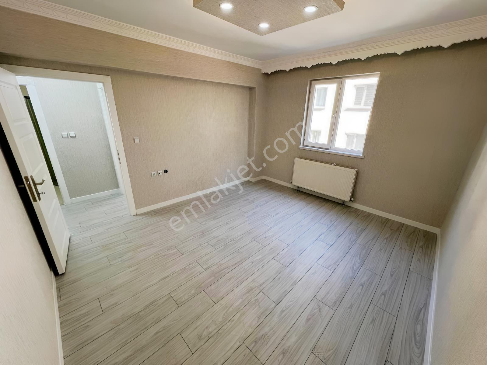 Ovacık Koblay Yakını 130 M2 Asansörlü 1.kat Yapılı 3 Balkonlu — fotoğraf 19