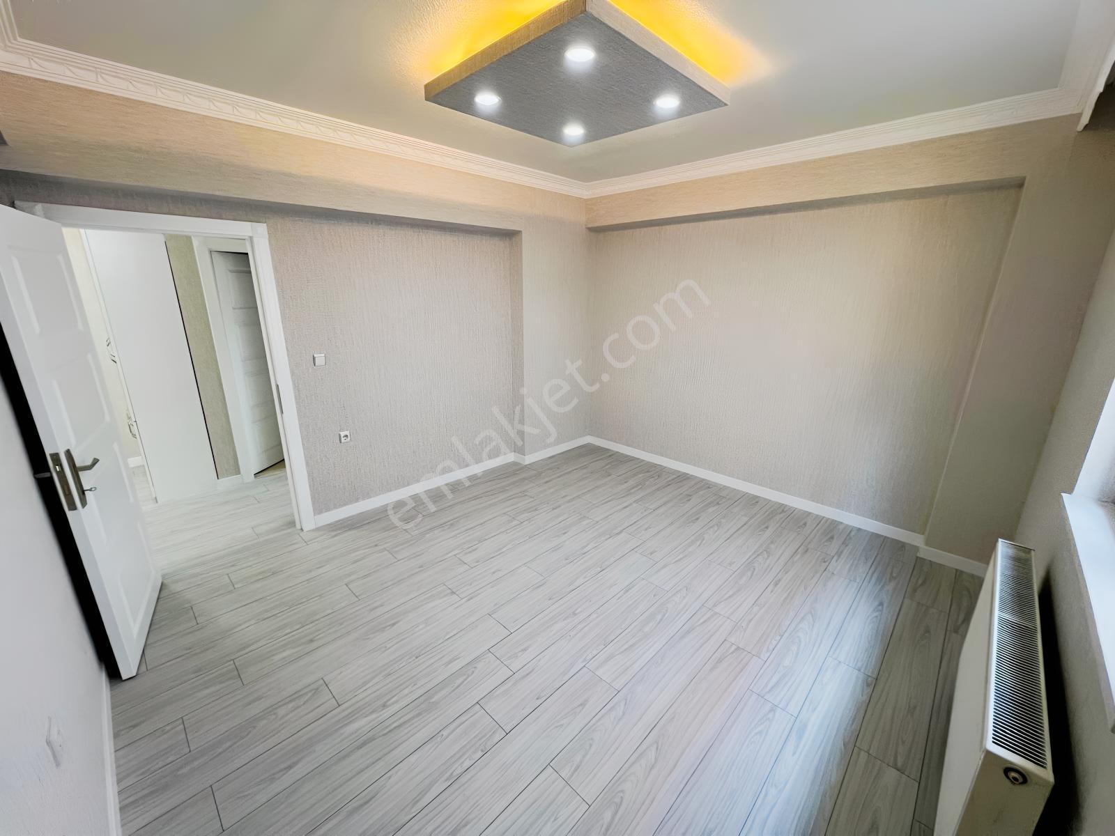 Ovacık Koblay Yakını 130 M2 Asansörlü 1.kat Yapılı 3 Balkonlu — fotoğraf 21