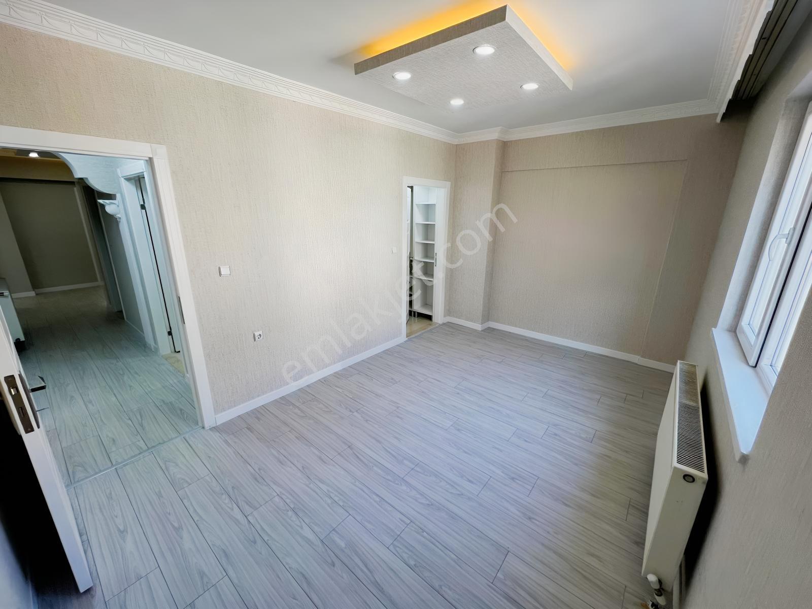 Ovacık Koblay Yakını 130 M2 Asansörlü 1.kat Yapılı 3 Balkonlu — fotoğraf 32
