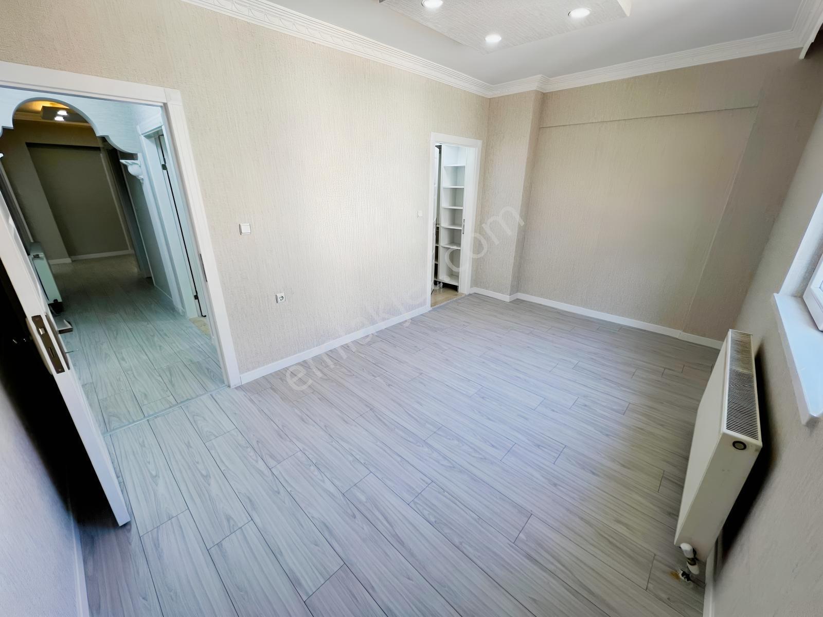 Ovacık Koblay Yakını 130 M2 Asansörlü 1.kat Yapılı 3 Balkonlu — fotoğraf 36