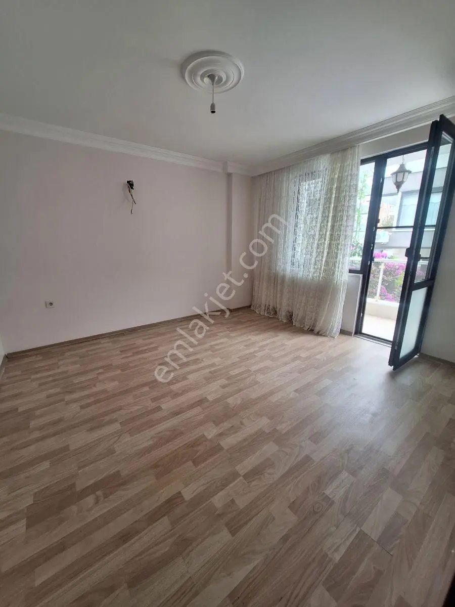 Turyap Ubeydullah'tan Mükemmel Konuma Sahip Ara Kat Daire Stlık. — fotoğraf 9
