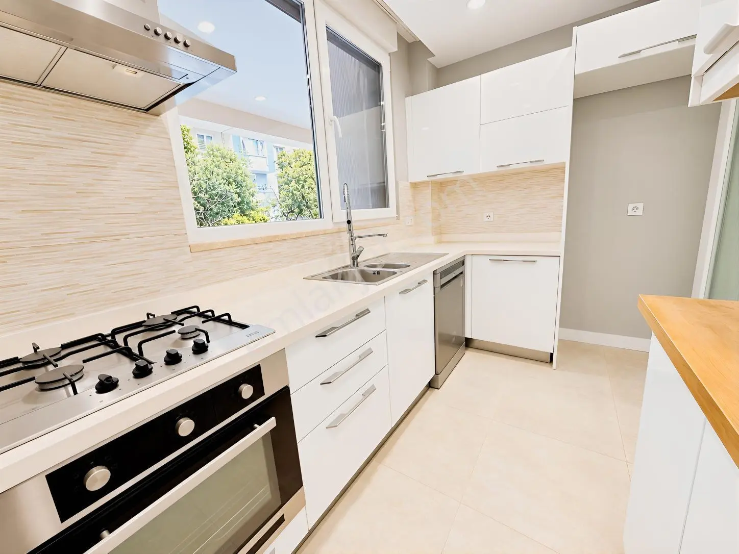 Erenköy'de 2+1 Net 85m2 Divanın Sokağın'da Boş Fırsat Daire — fotoğraf 10