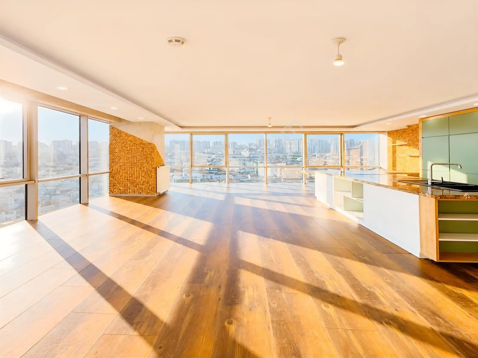 Metrobüse Yakın Lüks Sitede Penthouse Daire Ultra Geniş 2+1daire — fotoğraf 4