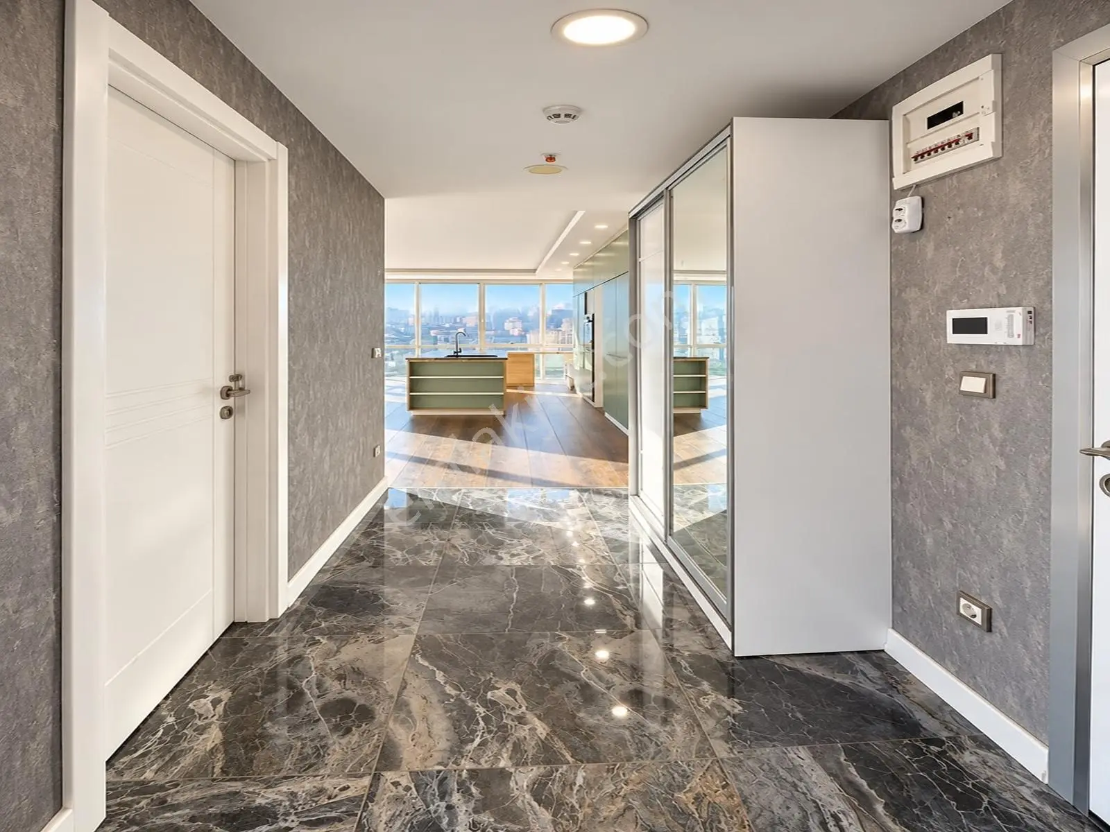 Metrobüse Yakın Lüks Sitede Penthouse Daire Ultra Geniş 2+1daire — fotoğraf 12