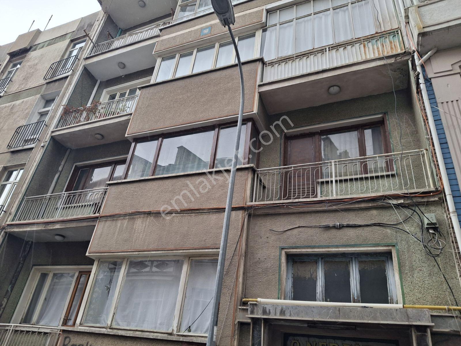 İhsaniye Mah Arakat 3+1 Satılık Daire