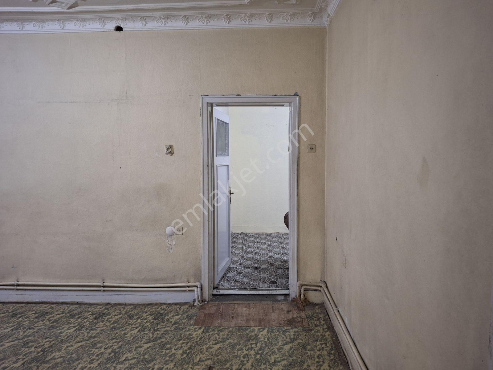 İhsaniye Mah Arakat 3+1 Satılık Daire — fotoğraf 16