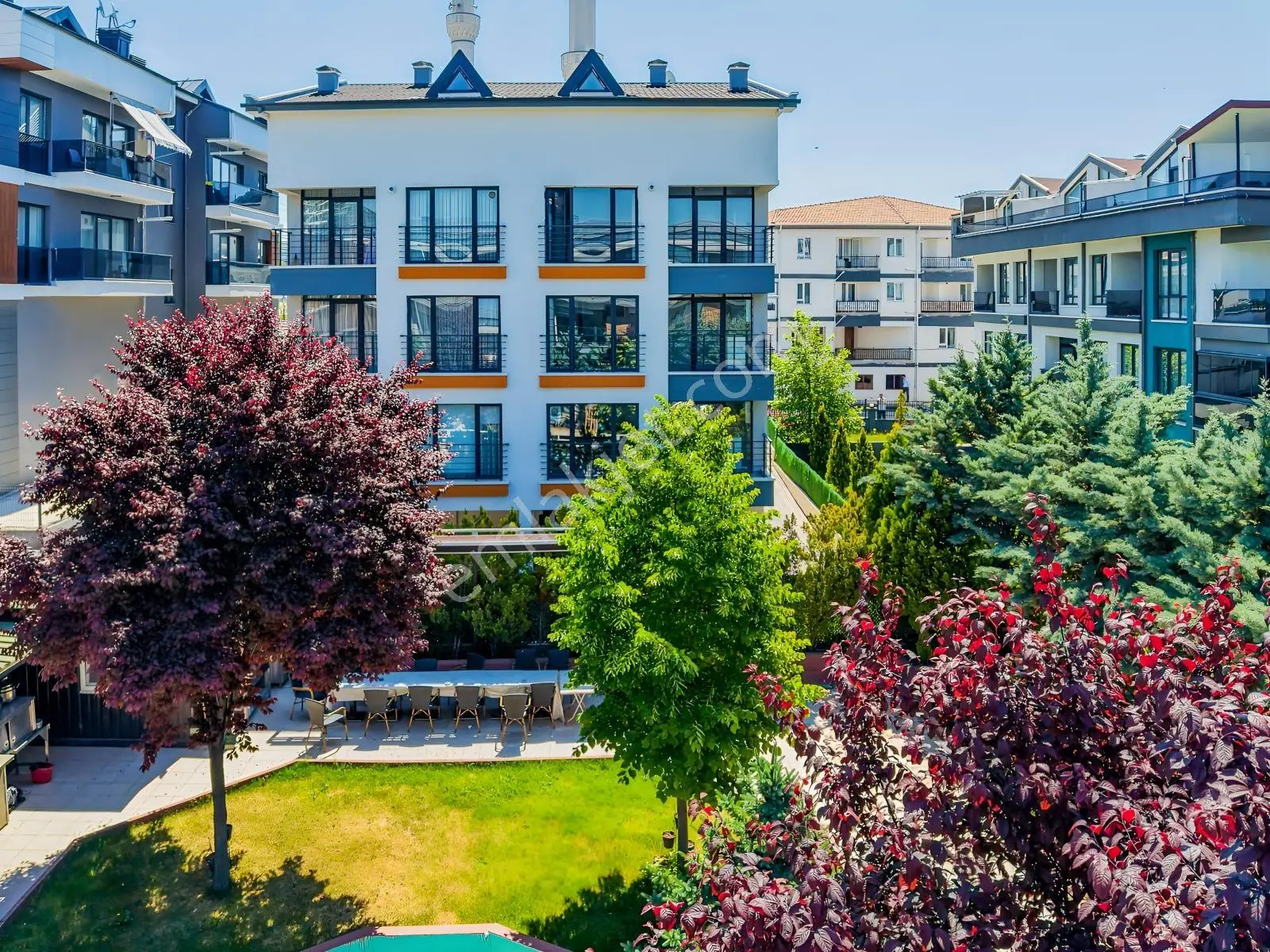 Kızılcaşar'Da Çatı Dubleks 4+1 İskanlı Takaslı Satılık Daire
