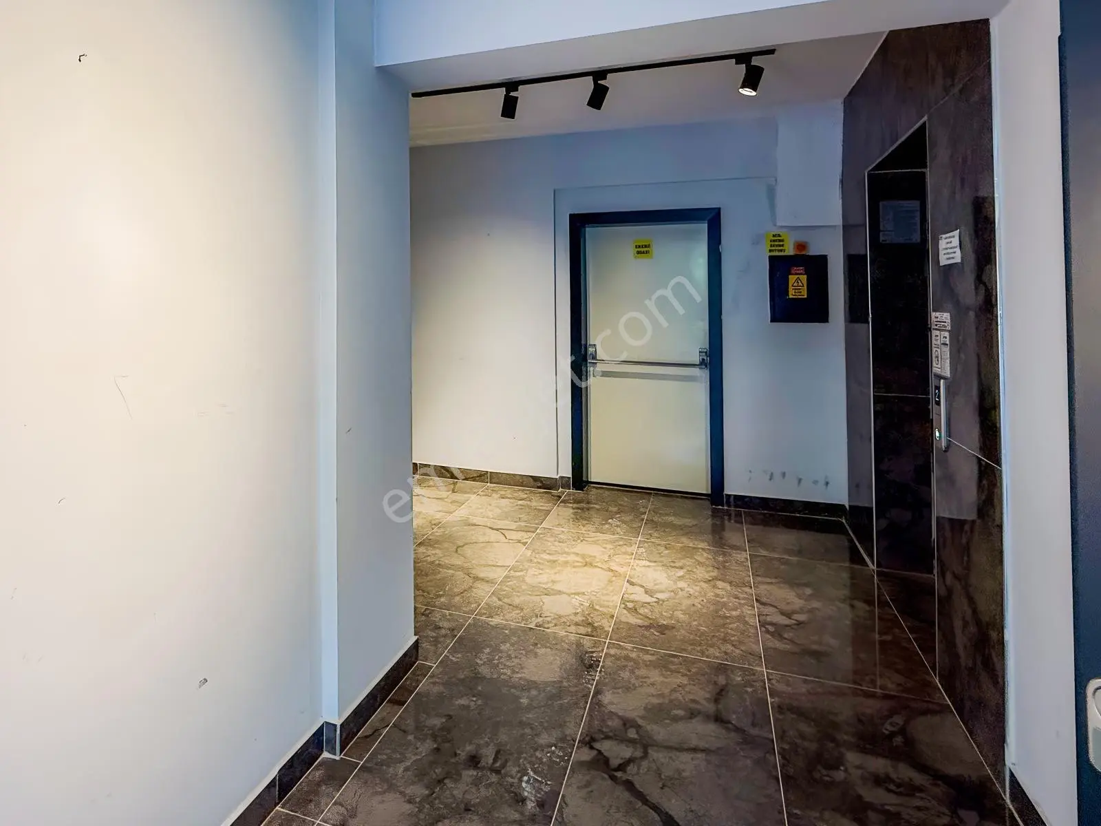 Kızılcaşar'da Çatı Dubleks 4+1 İskanlı Takaslı Satılık Daire — fotoğraf 10