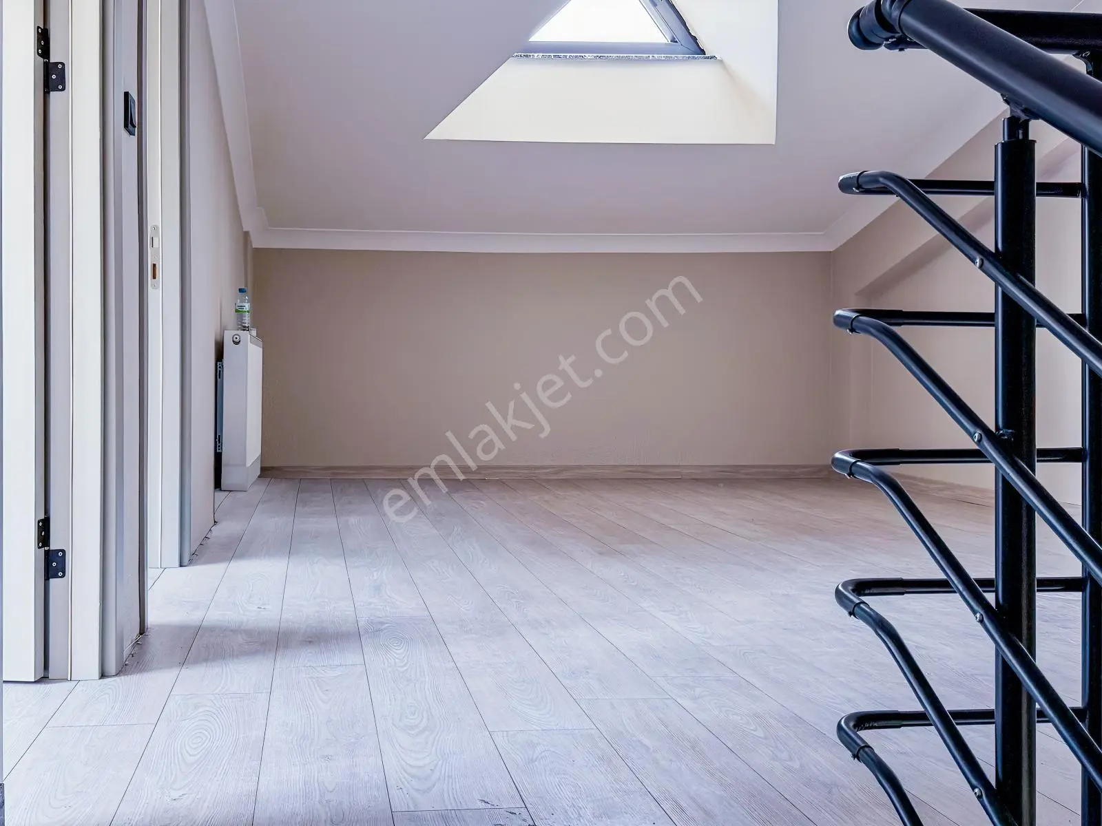 Kızılcaşar'da Çatı Dubleks 4+1 İskanlı Takaslı Satılık Daire — fotoğraf 29
