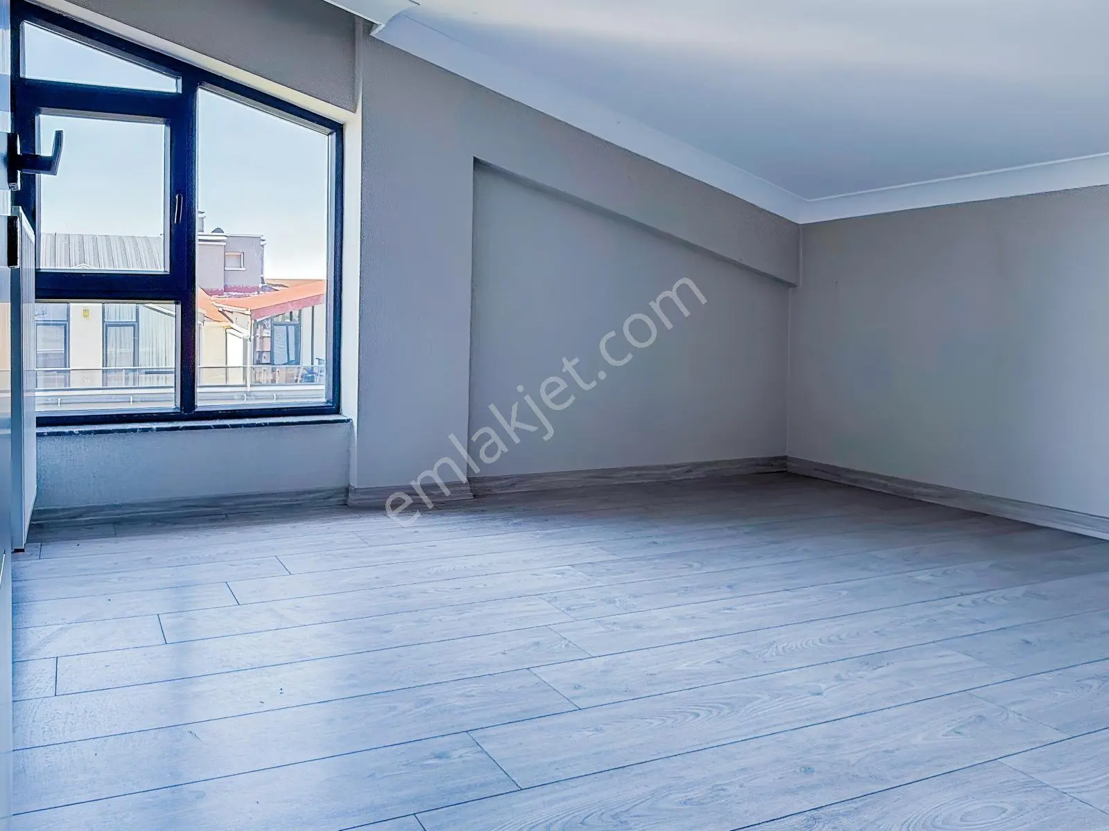 Kızılcaşar'da Çatı Dubleks 4+1 İskanlı Takaslı Satılık Daire — fotoğraf 31