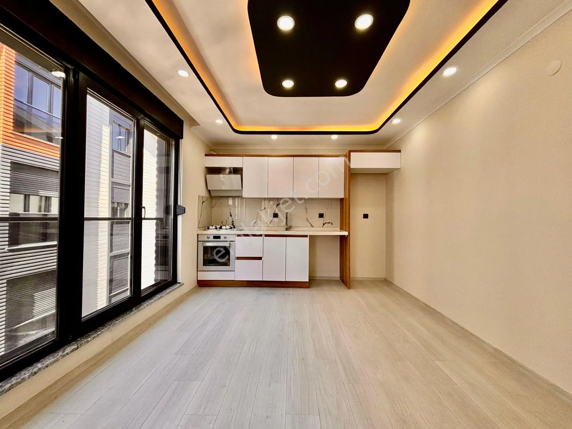 ꧁ay Emlaktan꧂akçay'da Denize Sadece 600 Mt Ebeveyn Banyolu Yazlık 3+1 Ultra Lüks...