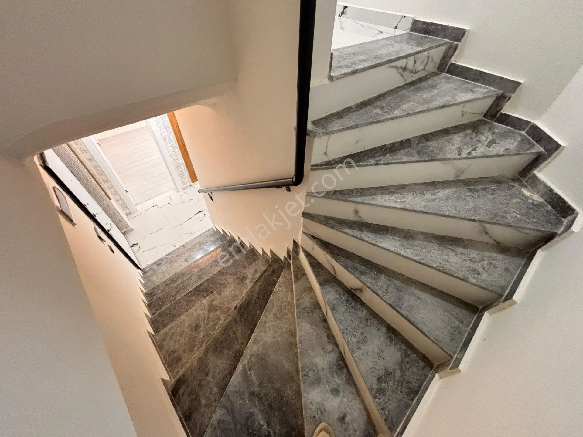꧁ay Emlaktan꧂akçay'da Denize Sadece 600 Mt Ebeveyn Banyolu Yazlık 3+1 Ultra Lüks Dublex Daire — fotoğraf 14
