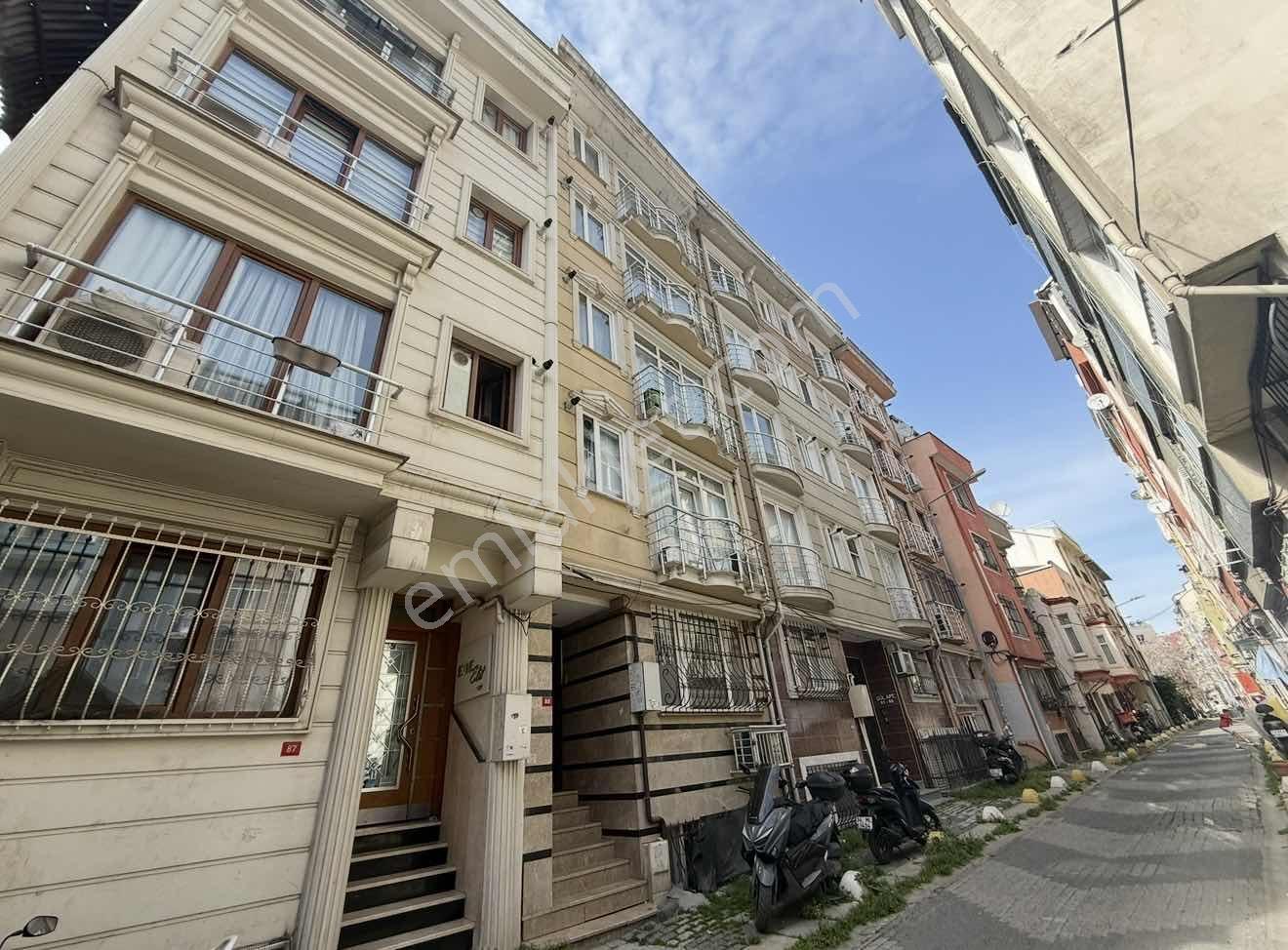 Harbiye Küçük Bayır Sokakta Asansörlü 1+1 Arakat Daire — fotoğraf 17
