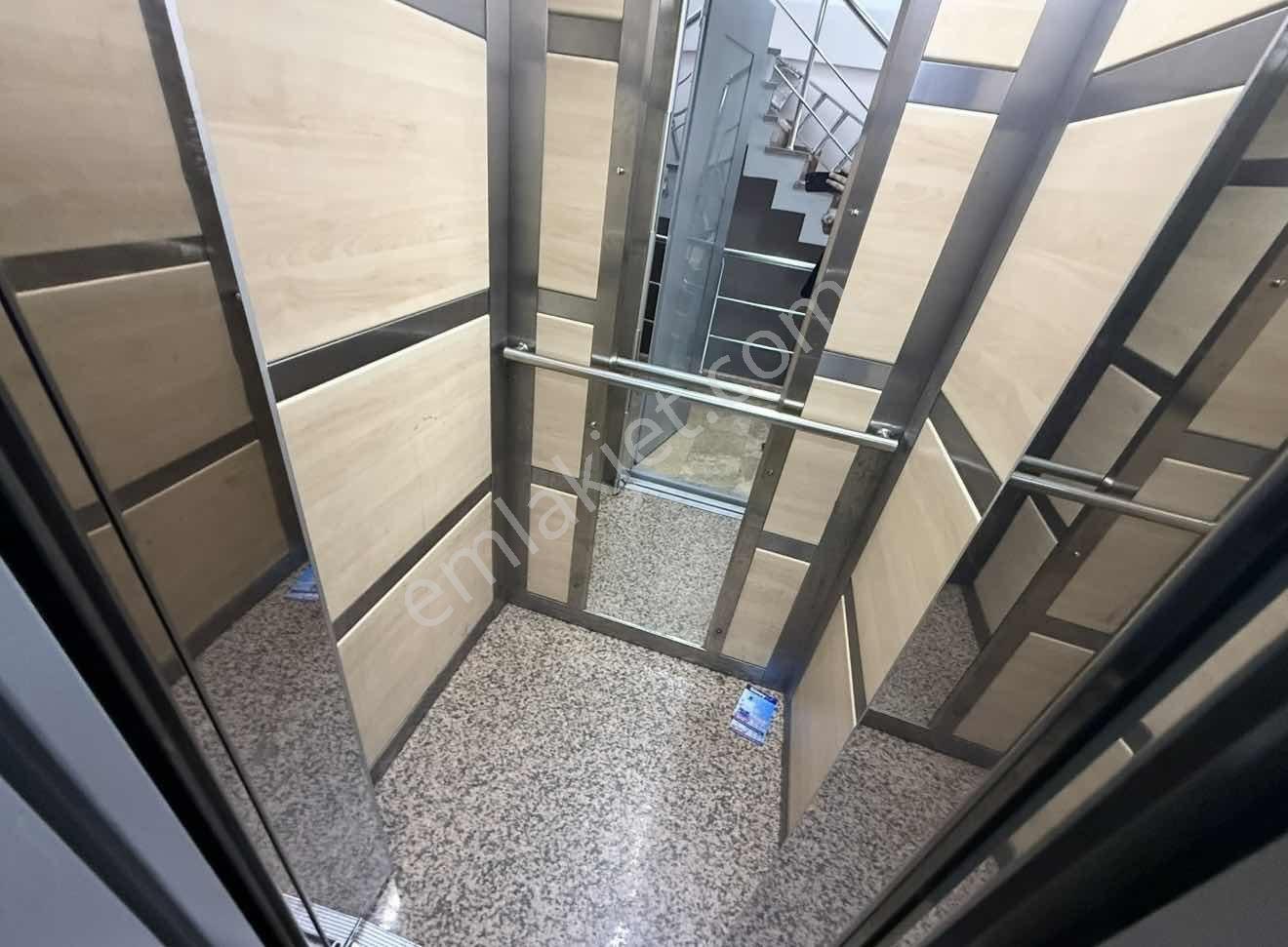Harbiye Küçük Bayır Sokakta Asansörlü 1+1 Arakat Daire — fotoğraf 18