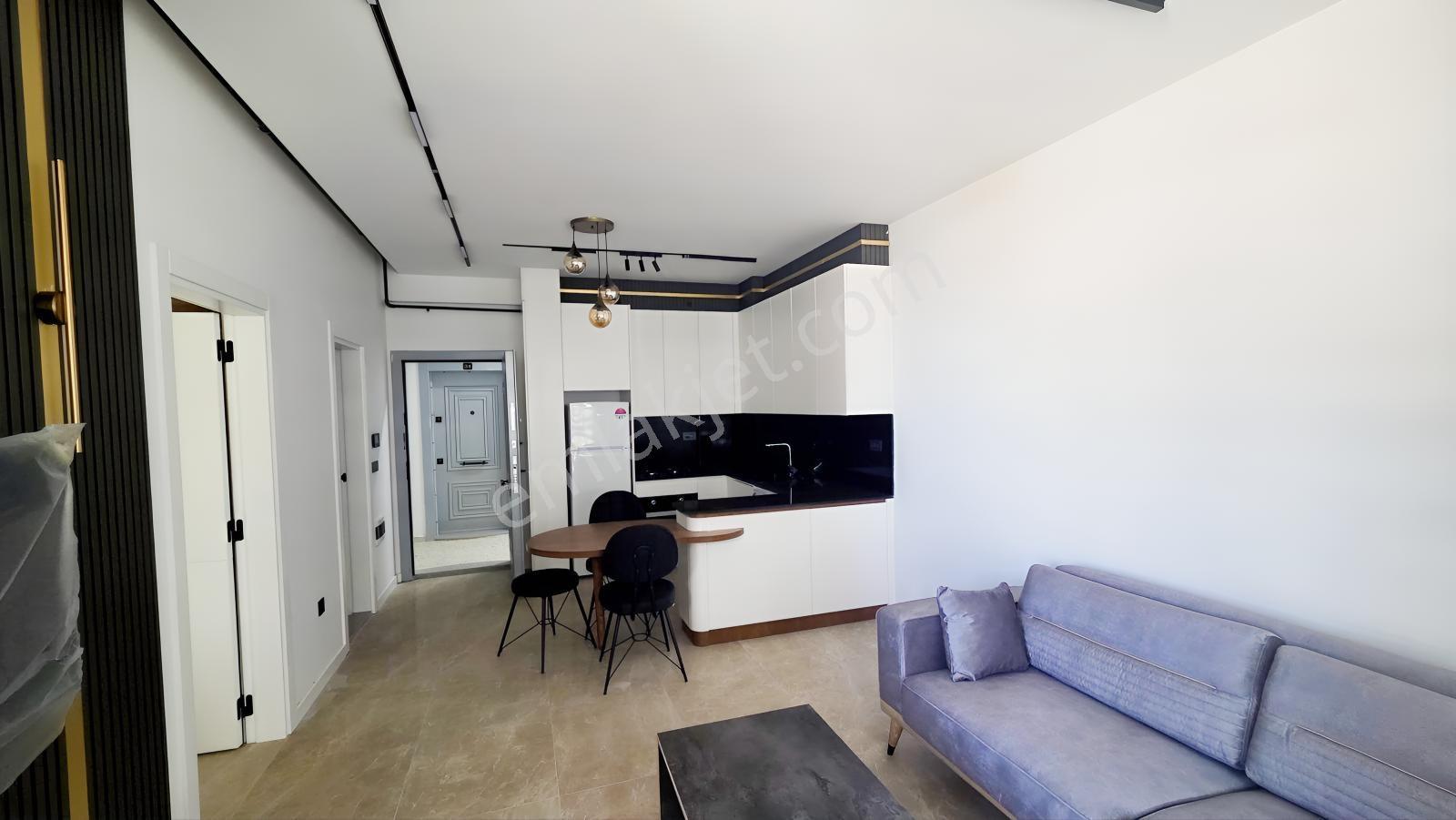 C21 Loft'tan Servergazi'de Havuzlu Sitede Eşyalı Satılık 2+1 — fotoğraf 7