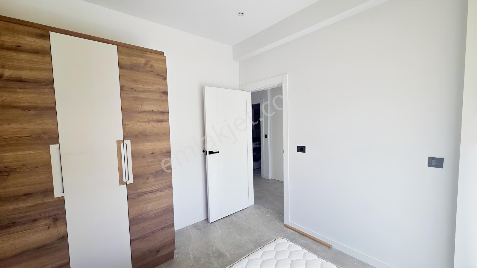 C21 Loft'tan Servergazi'de Havuzlu Sitede Eşyalı Satılık 2+1 — fotoğraf 9