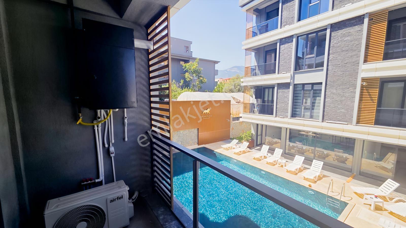 C21 Loft'tan Servergazi'de Havuzlu Sitede Eşyalı Satılık 2+1 — fotoğraf 17