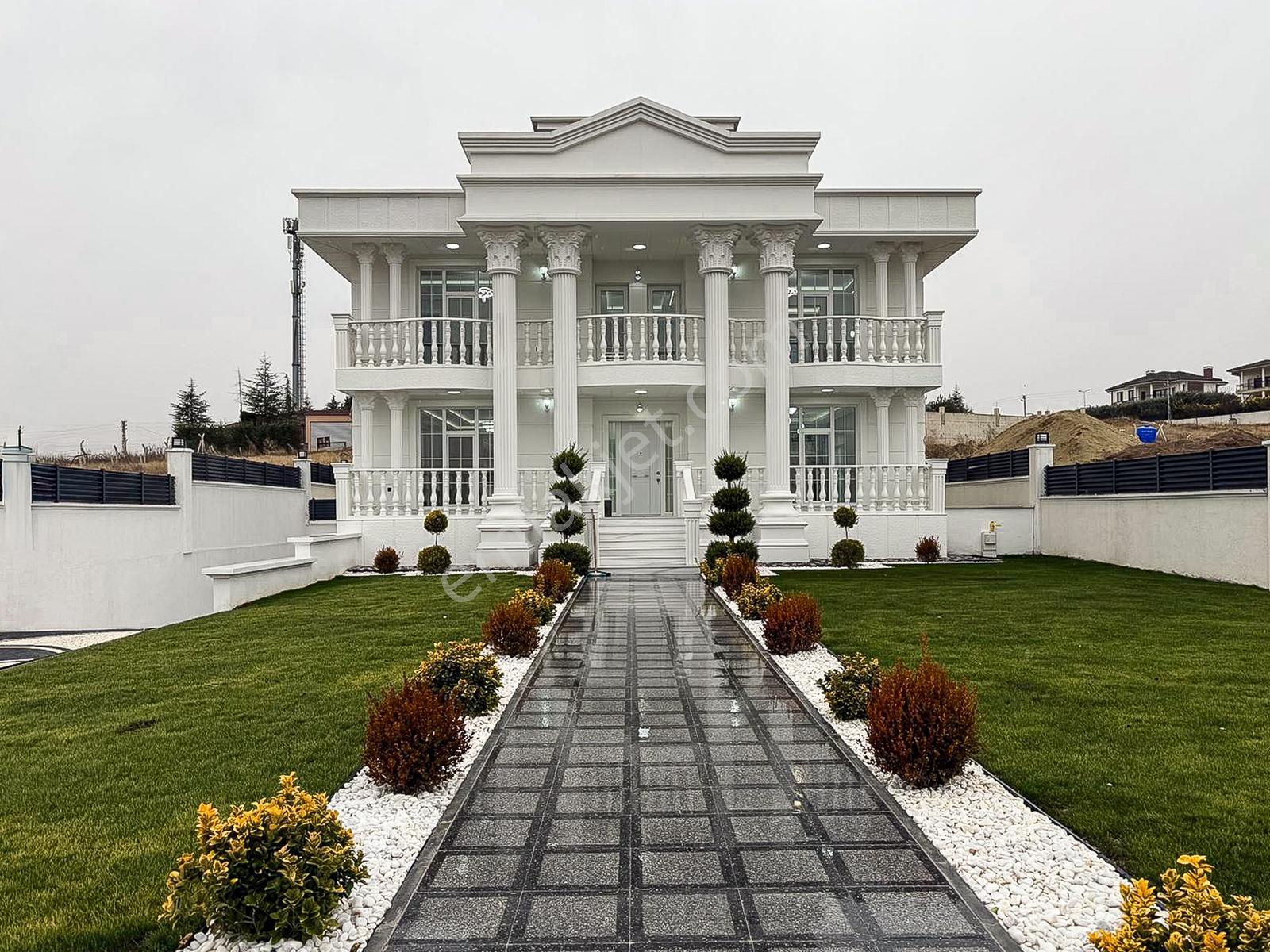 Gölbaşı Karşıyakada, 4 Banyolu, Türk Hamam Ve Spa Satılık Villa