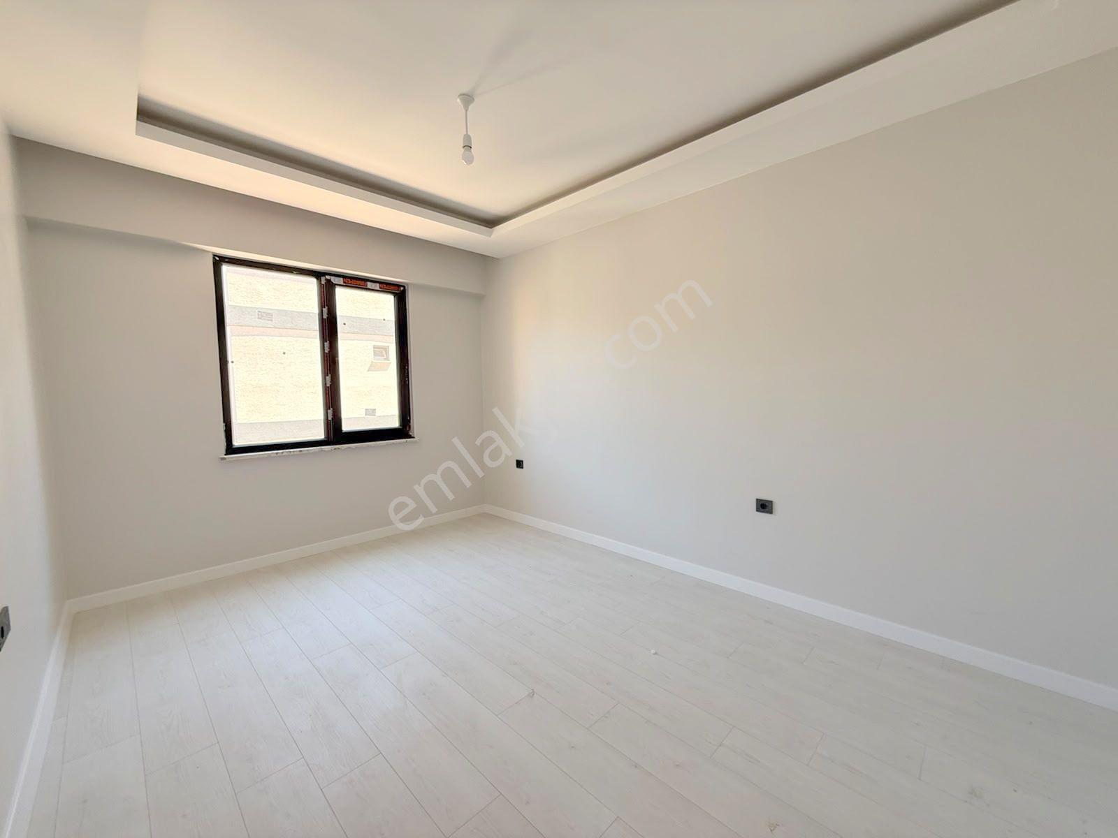 Mertcan'dan Yayalar Mah. Caddeye 1dk Balkonlu Sıfır 3+1 Daire — fotoğraf 9