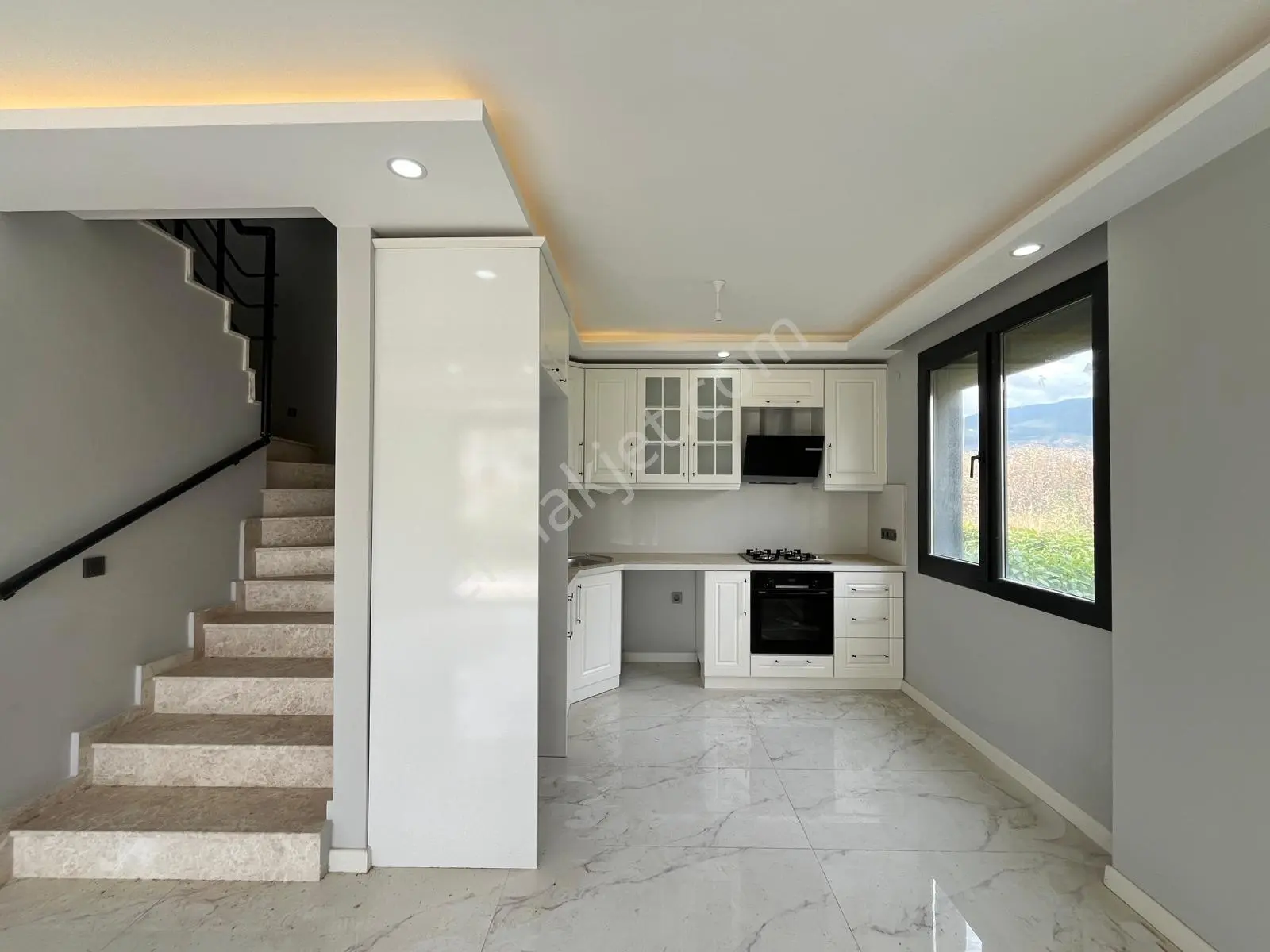 ▀güçten Gürede Geniş Bahçeli Denize 450 Metre Sıfır Lüx 3+1villa — fotoğraf 30