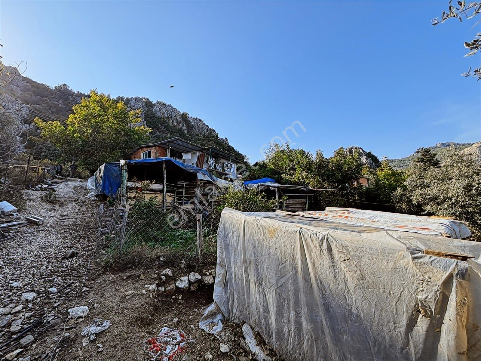 Usta Gayrimenkul'den Satılık Gökçepınar'da Ev Ve Arazisi — fotoğraf 11