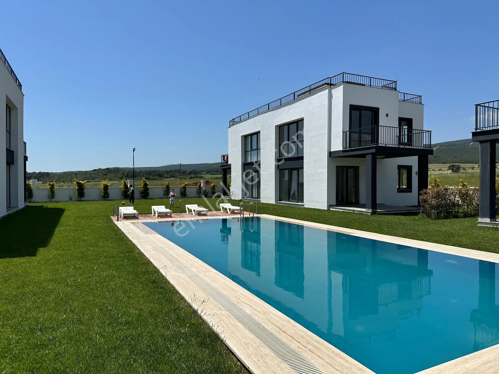 Gelibolu Adilhan Köyü Site İçinde Denize Yakın Satılık Villa — fotoğraf 3