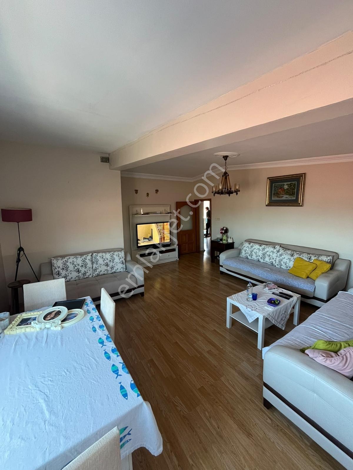 Uğur Gayrimenkul'den Yunus Emre Mah'de 3+1 Satılık Teras Daire — fotoğraf 4