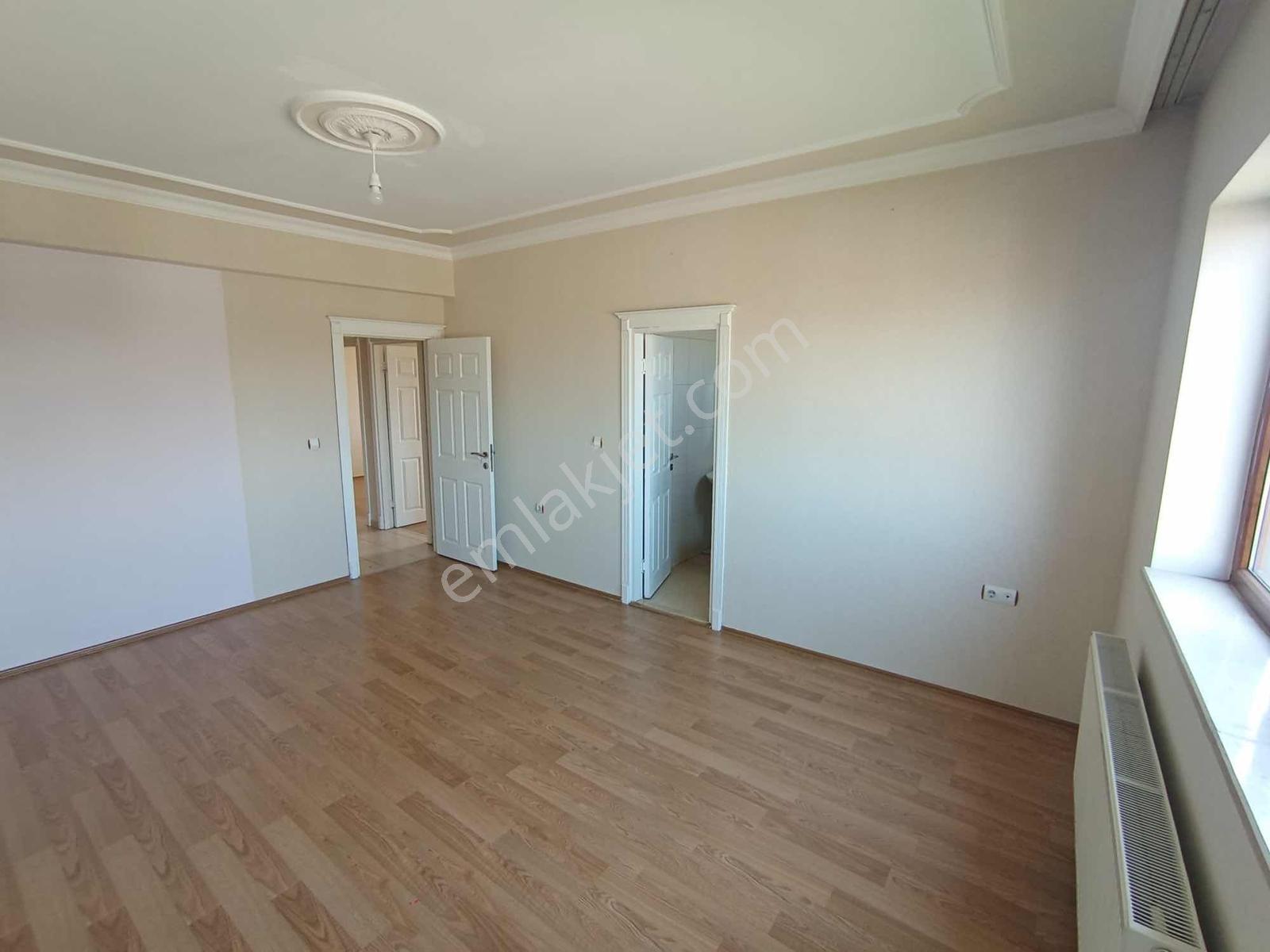 Bağcılar Bölgesi Aramtigran Bulvarı Cıvarı 4+1 Satılık Daire — fotoğraf 7
